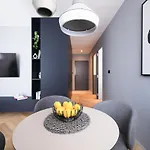 11 11 Apartment *